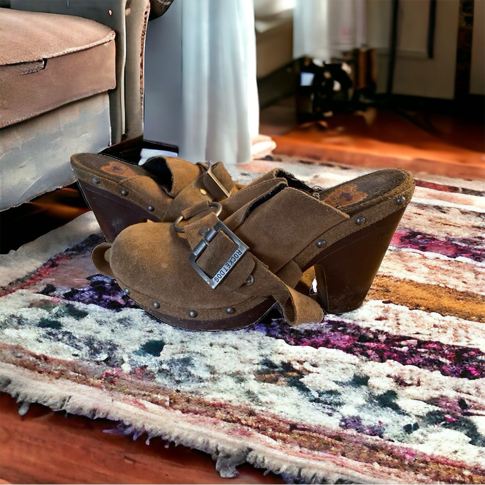 ROCKET DOG buckled leather clogs size 10